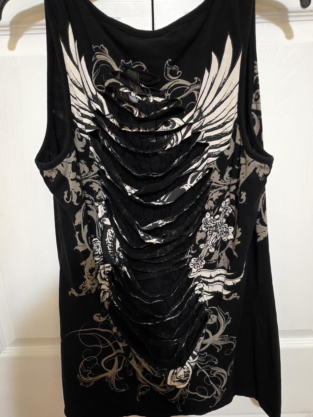 Distressed Black Wing-Print Cutout Tank Top